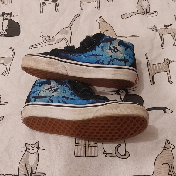 Vans size 2.5 - Picture 6 of 9